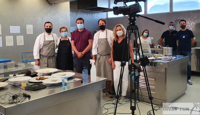 El Laboratorio de Cocina de Invat·tur se convierte en aula virtual para el Máster de Arroces y Alta Cocina Mediterránea que imparten la UA y Turisme