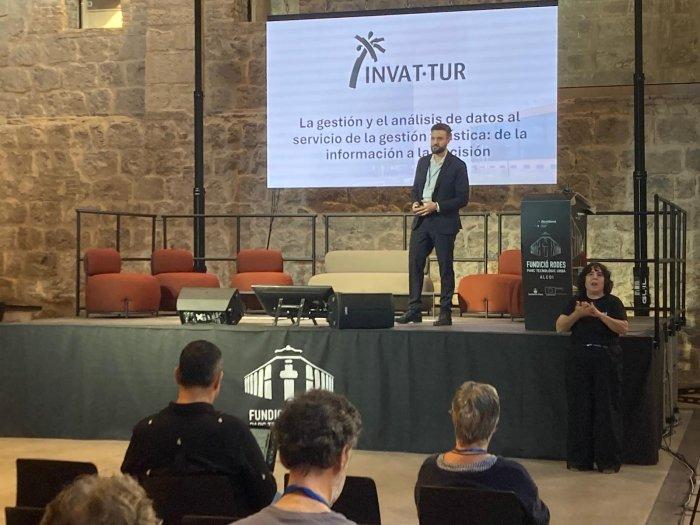 INVAT·TUR destaca el valor de los datos y la inteligencia artificial para mejorar la gestión turística y la competitividad empresarial